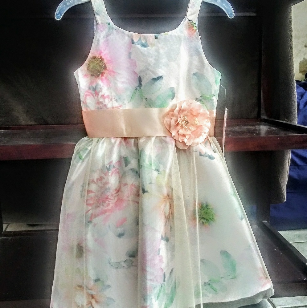 NWT FLORAL DRESS